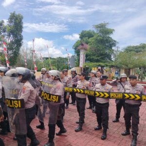 Jelang Pilkada Serentak, Personil Polres Simalungun Laksanakan Latihan Dalmas untuk Persiapan