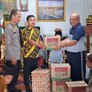 Jumat Berkah, Kapolsek Siantar Utara Berikan Bansos kepada Anak Yatim Piatu