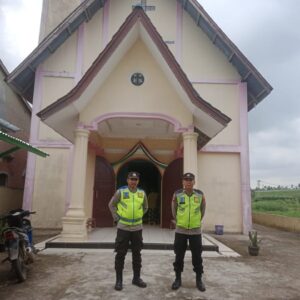 Polsek Tebing Tinggi Laksanakan Pengamanan Ibadah Gereja