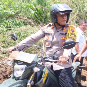 Sinergitas TNI Polri, Kapolres Pematangsiantar Gunakan Trail Hadiri Pembukaan TMMD Ke- 122 T.A 2024