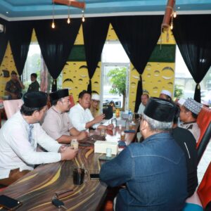 Ulama dan Ustadz Se-Kecamatan Bandar Siap Dukung, Doa dan Menangkan RHS-AZI