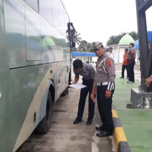 Sat Lantas Polres Pematangsiantar Laksanakan Rampcheck Bus AKAP dan AKDP Kesiapan Nataru