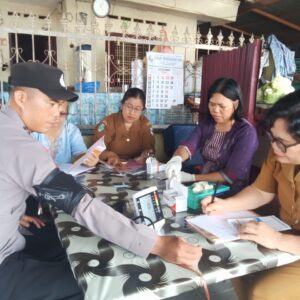 Bhabinkamtibmas Polsek Siantar Marihat Hadiri POSBINDU