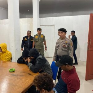 Sat Samapta Polres Siantar Bersama Satpol PP Laksanakan Razia Pekat