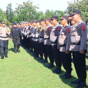 Sematkan Pita tanda Ops Lilin Toba 2024, Kapolres Pematangsiantar Turunkan 300 Personil Amankan Nataru