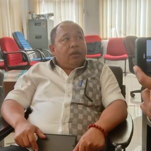 Pedagang Berjualan di Depan Kantor DPRD Pematangsiantar, Timbul Lingga : akan Kita Bahas Minggu Ini